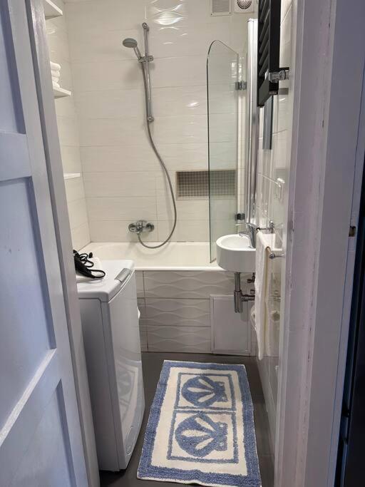 Stary Mokotow, Z Ogrodkiem Apartment Varşovia Exterior foto