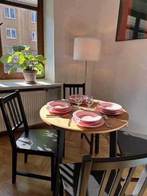 Stary Mokotow, Z Ogrodkiem Apartment Varşovia Exterior foto